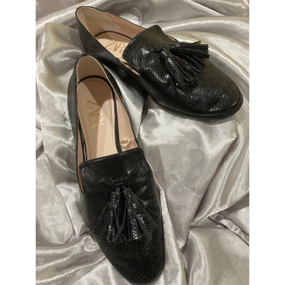 Zara Loafers Animal Print Tassel🖤